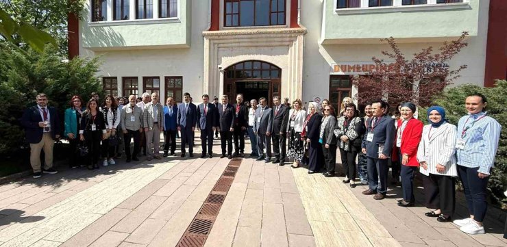 DPÜ Rektörü Prof. Dr. Süleyman Kızıltoprak: "Dilimiz var oldukça biz de varız"