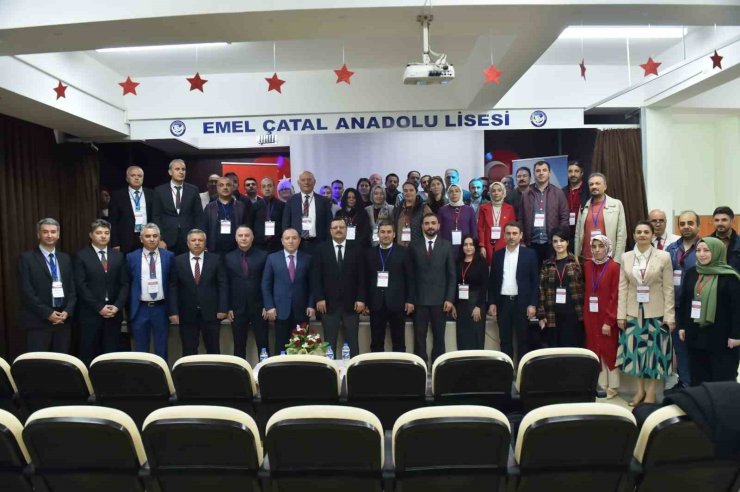 Erzurum’da ‘Öğretmenlerin bakış açısıyla eğitimde öne çıkan konular’ çalıştayı