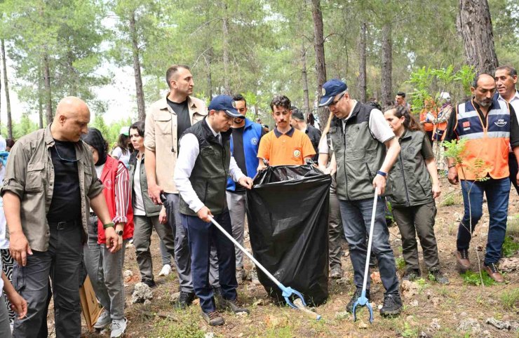Antalya’da "Orman Benim" etkinliği gerçekleştirildi