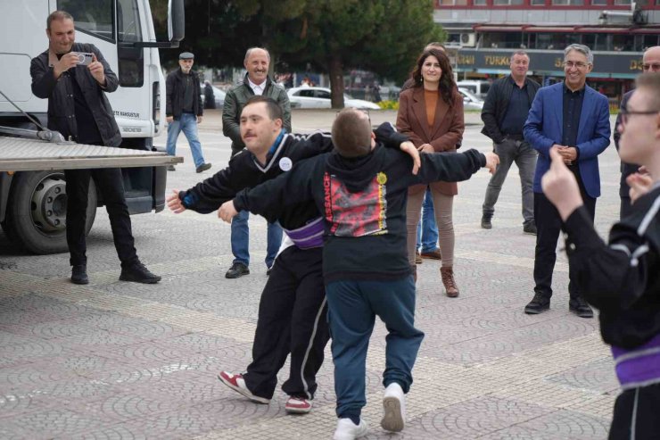 Samsun’da Engelliler Haftası renkli etkinliklerle kutlandı
