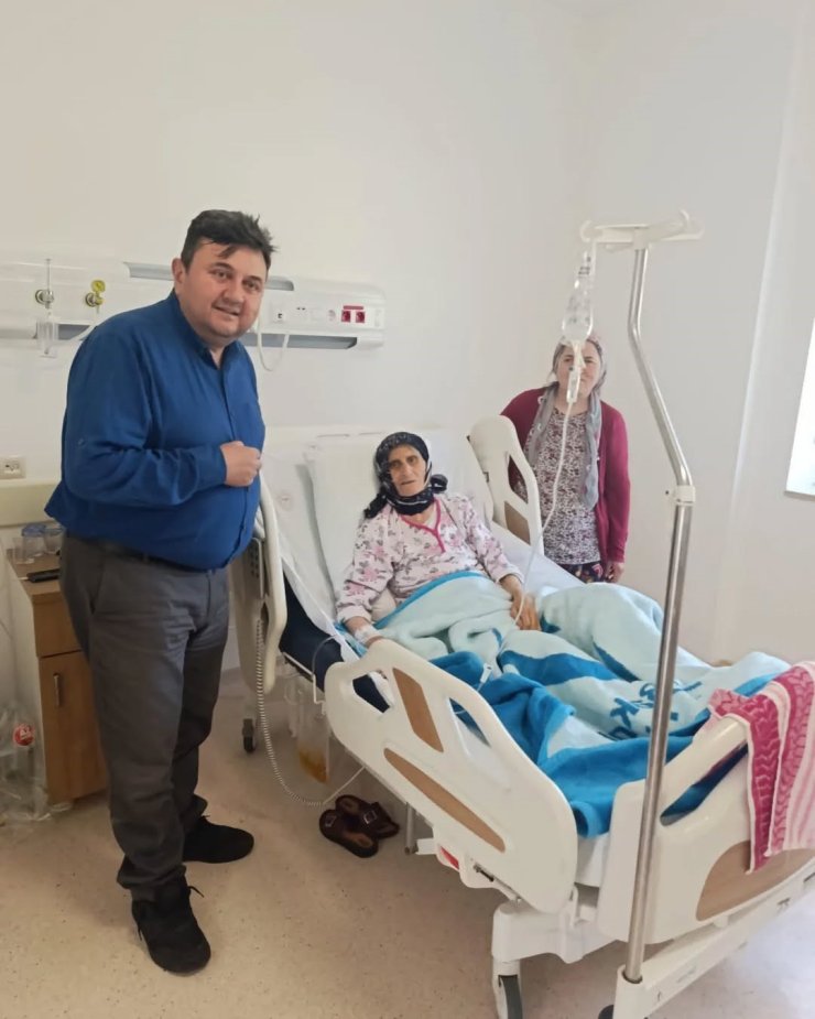 Başkan Gülmez’den anlamlı Anneler Günü ziyareti