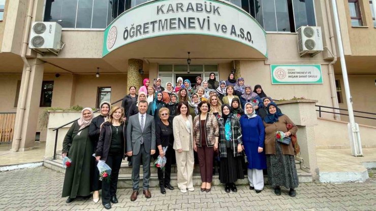 Karabük’te şehit anneleri yemekte buluştu