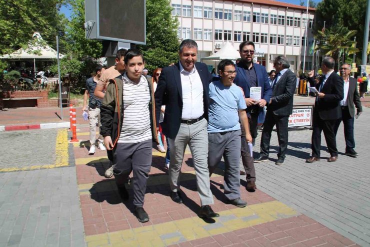 Gediz’de Engelliler Haftası farkındalık standıyla başladı