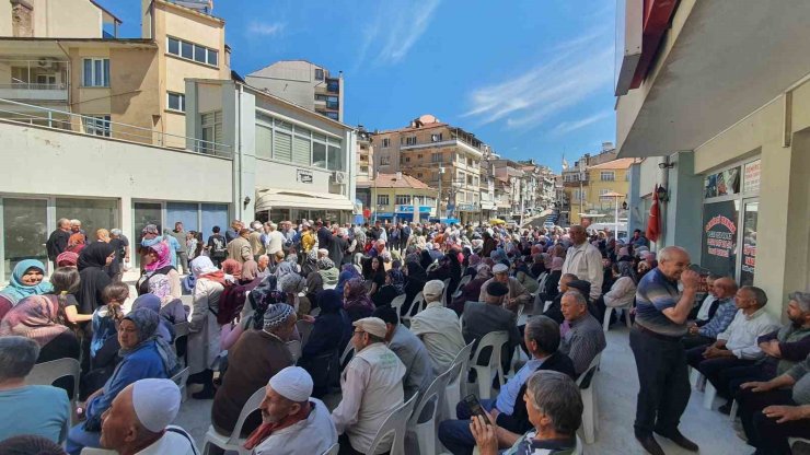 Demirci’de hac kafilesi yola çıktı