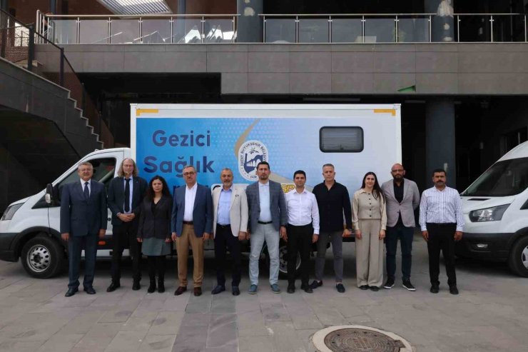 HBB filosuna 2 gezici sağlık aracı katıldı