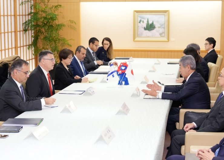 Japonya Dışişleri Bakanı Iwaya’dan İsrail’e uluslararası hukuka uyma çağrısı