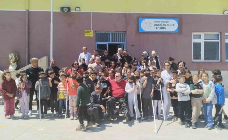 Öğrenciler engelli bireylerle empati köprüsü kurdu