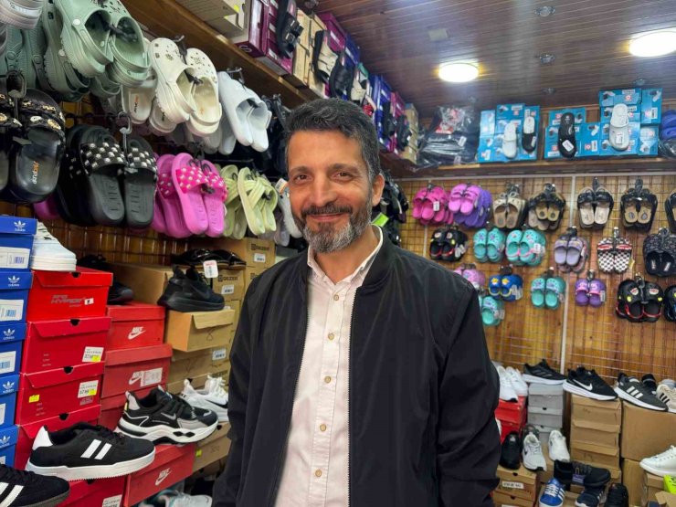 Havaların ısınması ile sandalet ve terlik satışları arttı