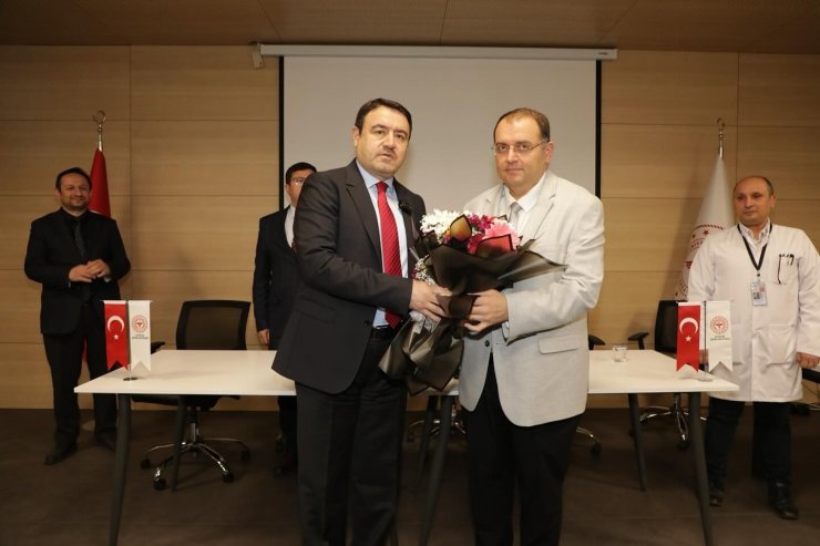 Vali Musa Işın’dan tıp literatürüne giren başarıya tebrik ziyareti