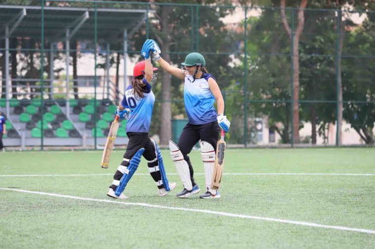 Kriket gençler Türkiye şampiyonası heyecanı Denizli’de yaşandı