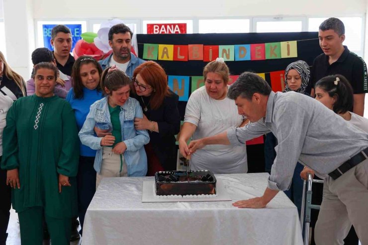 Özel öğrencilerin velilerine fiziksel sağlık ve beslenme semineri