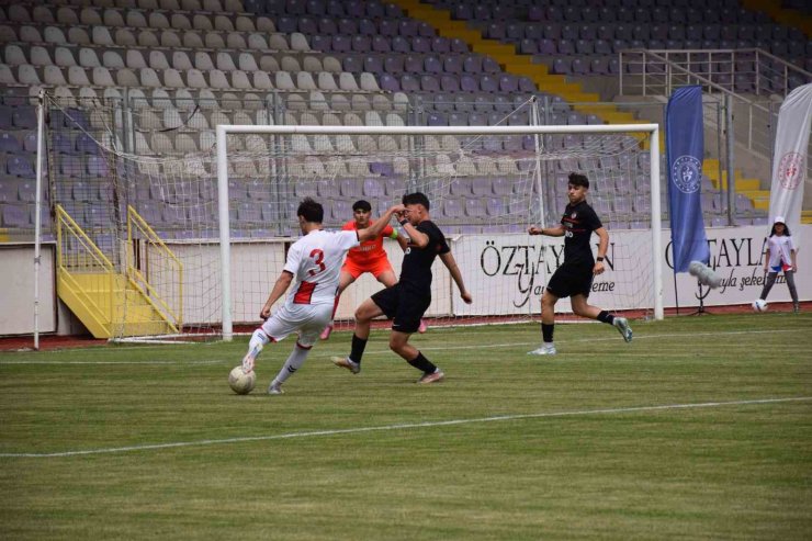 Okul Sporları Futbol Genç Erkekler Türkiye Şampiyonası sona erdi