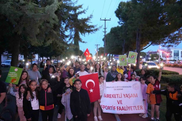 Muğla’da ’Aile Yılı’ yürüşü gerçekleştirildi