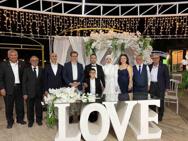 Manisa’da şehit Mehmet Uyar’ın kardeşi evlendi