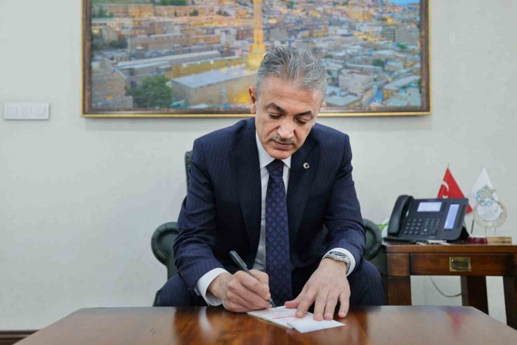 Mardin Valisi kurban vekaletini Gazze’ye ulaştırılmak üzere TDV ‘ye verdi