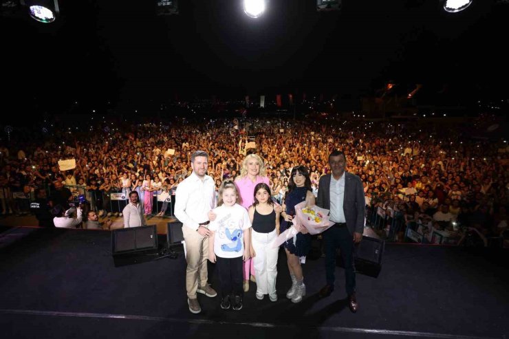 Melis Fis Merkezefendi’de çocuk ve gençleri coşturdu