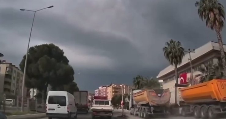 Milas’ta trafik ihlalleri kameralara böyle yansıdı