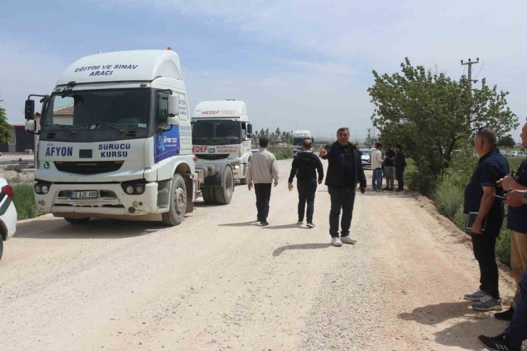 Sünnetci, sürücü kursları sınav alanlarını inceledi