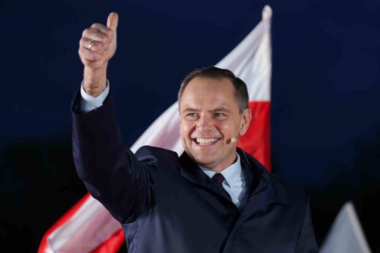 Polonya’da cumhurbaşkanlığı seçimleri ikinci tura kaldı