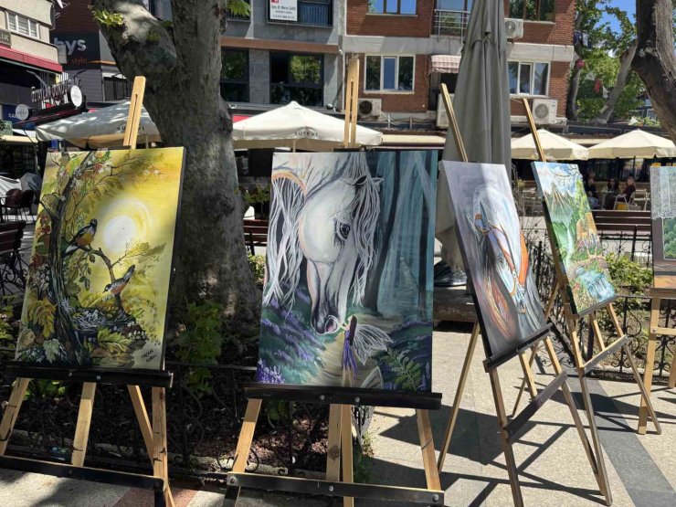 Bandırma’da hükümlü ve tutukluların el emeği sergilendi