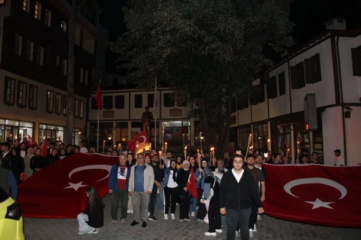 Kemaliye’de Fener Alayı ve Gençlik Yürüyüşü düzenlendi