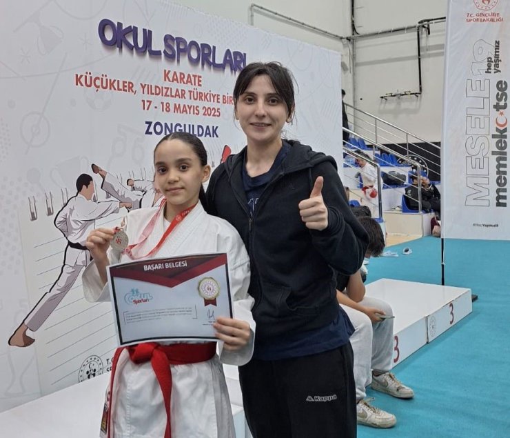 Sarıgül karatede Türkiye ikincisi oldu