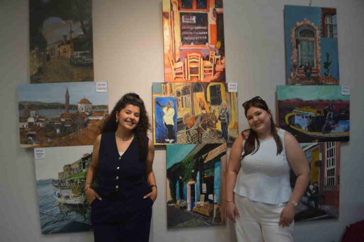 Ayvalık’ta Güzel Sanatlar Lisesi öğrencileri rengarenk eserleriyle büyüledi