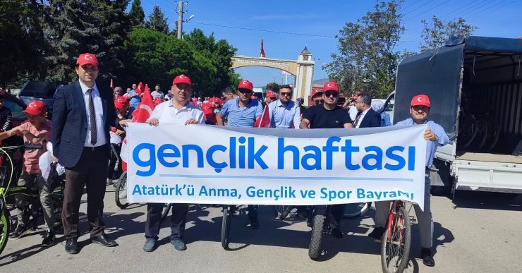 Altıntaş’ta Gençlik Haftası’nda bisiklet turu