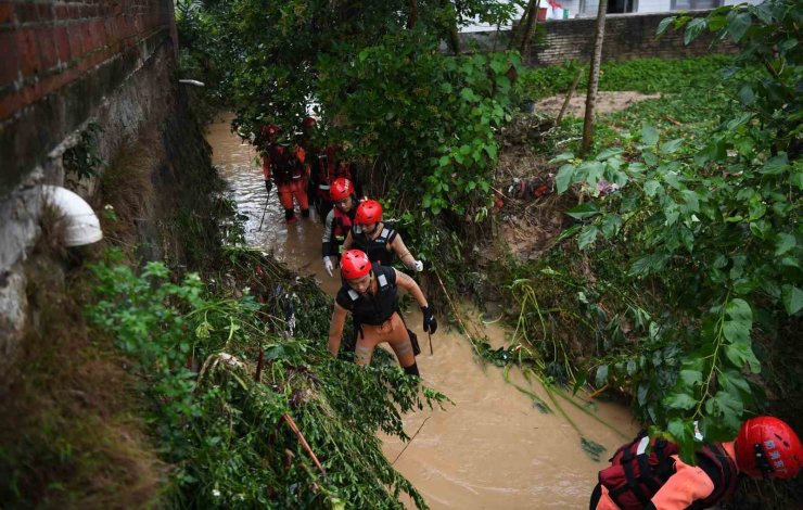 Çin’de toprak kayması: 2 ölü, 19 kayıp