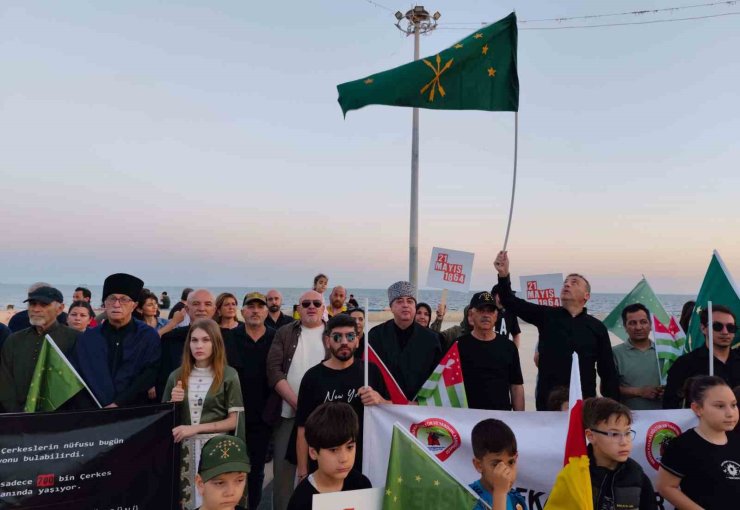 Çerkesler Karadeniz’de yitirdikleri atalarını Akdeniz’de andılar