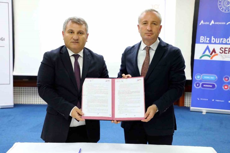 Ağrı’da "Eğitimde Yapay Zekâ Uygulamaları" projesi için imzalar atıldı