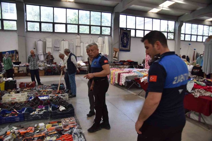 Bilecik’te eski eşya pazarı halka açıldı