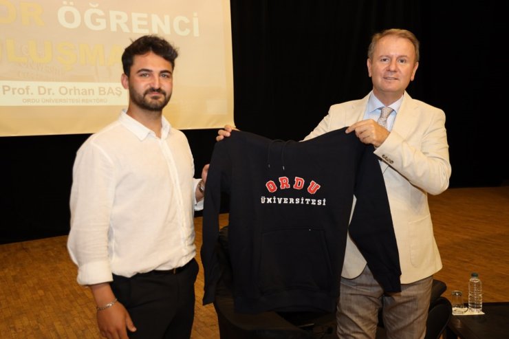 ODÜ’de ‘rektör-öğrenci’ buluşması