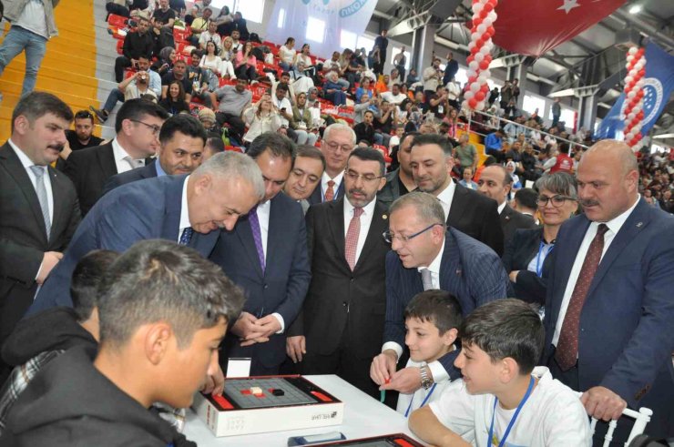 81 ilin şampiyonları Kars’ta ter döküyor