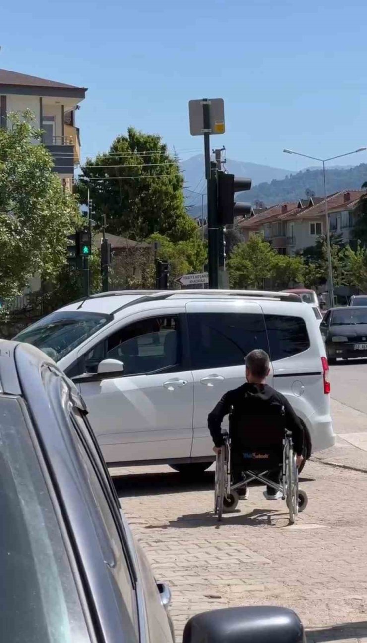 Engelli bireylerin trafikte yaşadığı zorluklar farkındalık videosu ile gündeme geldi