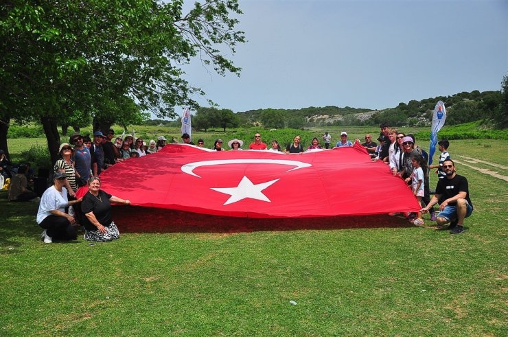 Marmara Adası’nda 150 kişi doğa için "Yeşil Adımlar" attı