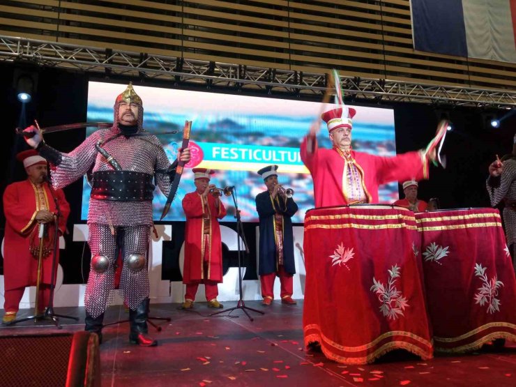 Bursa Mehter Takımı Fransa’yı fethetti