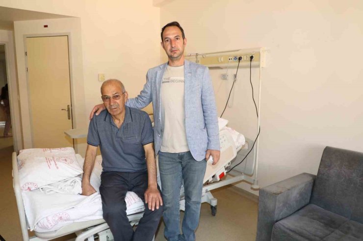 Gırtlak kanseri hasta zamanında müdahale ile sağlığına kavuştu