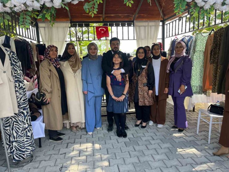 Adilcevaz’da renkli yıl sonu sergisi