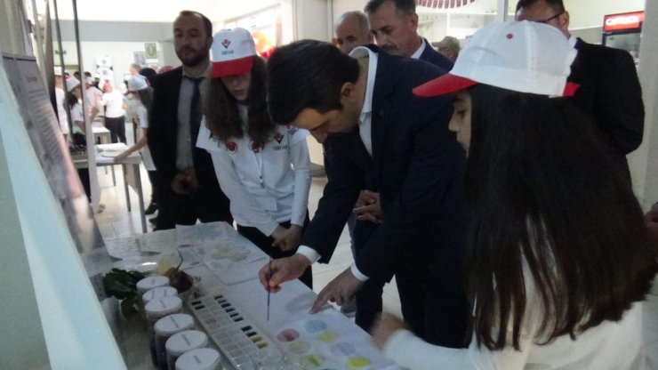 Bilim Fuarı’nda öğrencilerin hazırladığı projeler ilgi gördü