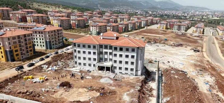 Hassa’da depremin ardından inşa edilen eğitim yuvaları mest ediyor