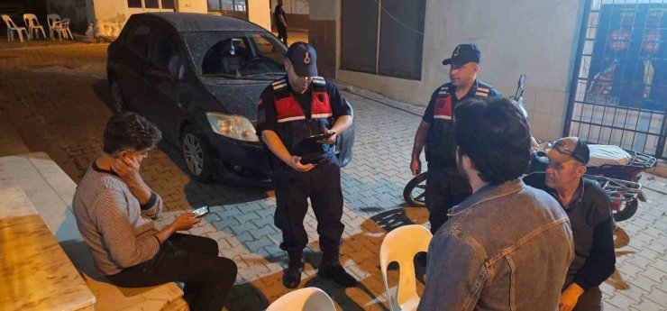 Sıcak Nokta uygulamasında 2 aranan şahıs yakalandı