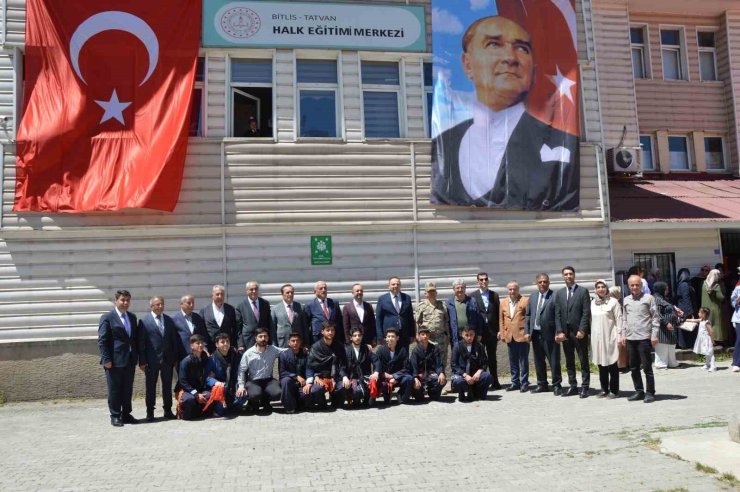 Tatvan’da ‘Hayat Boyu Öğrenme Haftası’na özel sergi