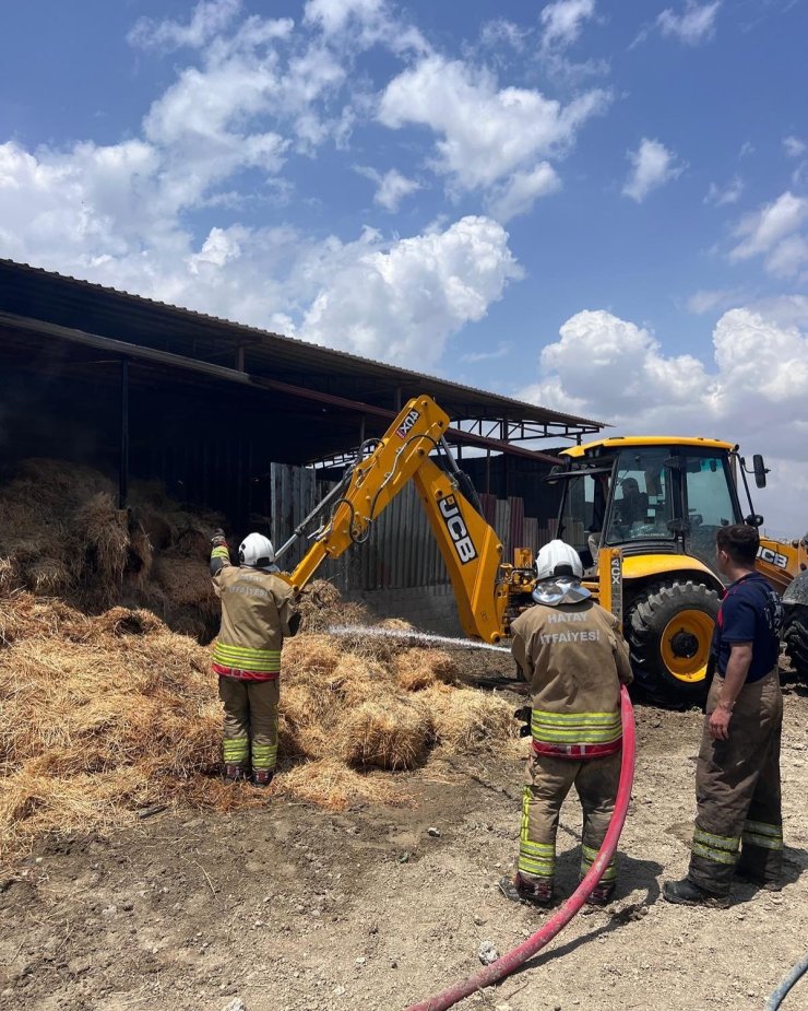 Antakya’da samanlık yangını