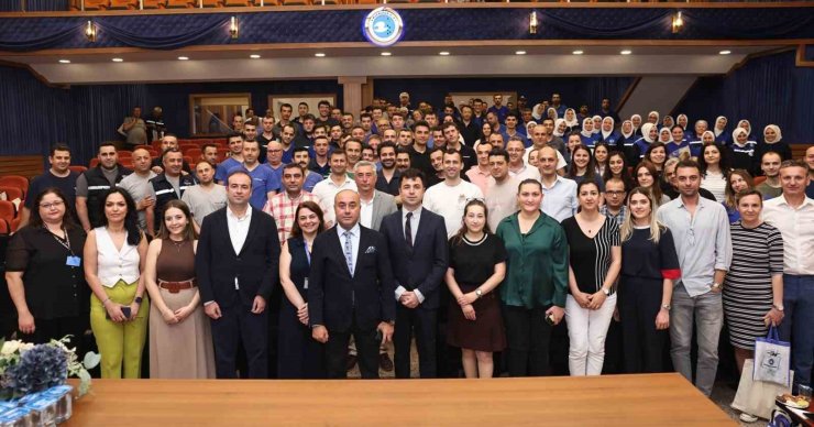 Oyuncu Uğur Uzunel, Marmarabirlik işçileriyle Rıfat Ilgaz’ı konuştu