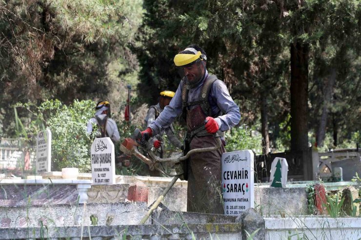 Sakarya’da mezarlıklar bayram ziyaretine hazırlanıyor