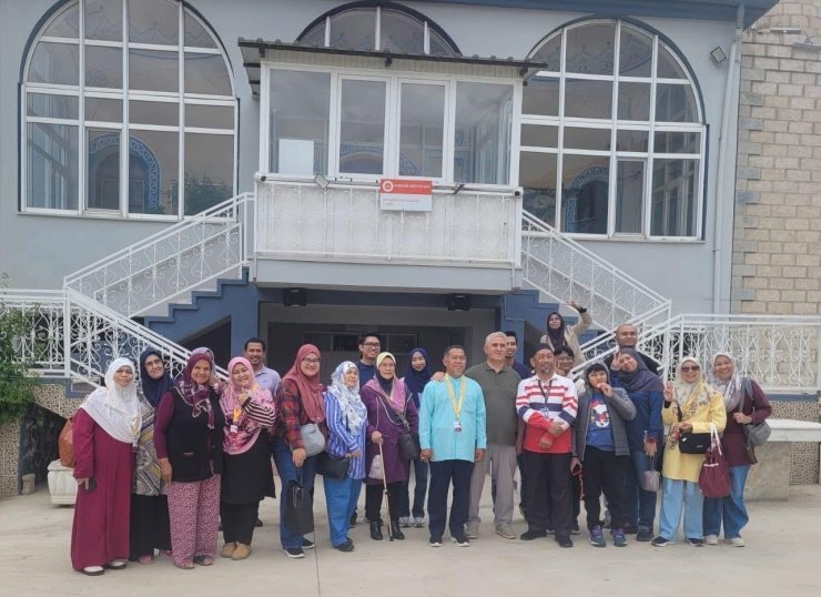 Malezyalı turistlerden Bereketli Camii’ne ikinci ziyaret