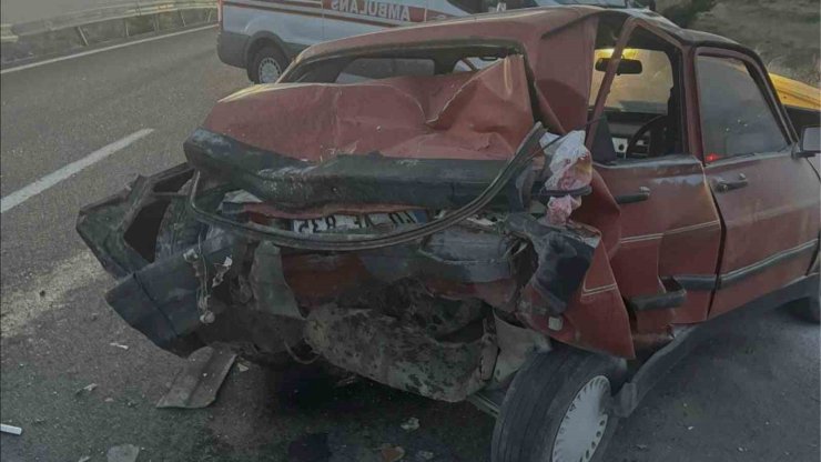 Kırıkkale’de otomobil ile kamyonet çarpıştı: 1 ölü, 2 yaralı