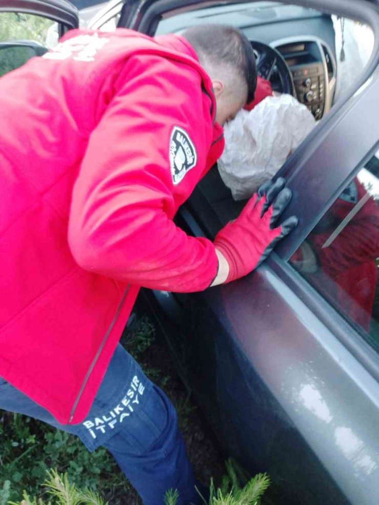 Balya’da otomobil şarampole uçtu; 1 yaralı