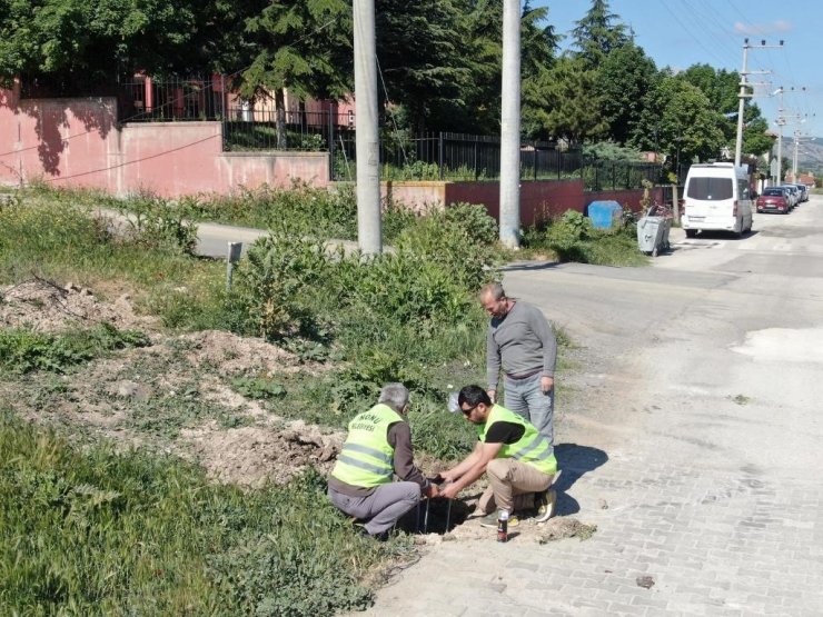 İnönü Belediyesi’nden aydınlatma direği yapım çalışmaları
